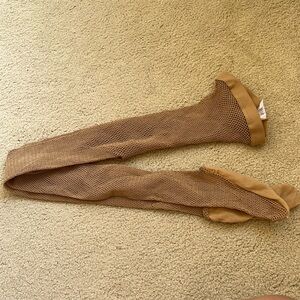 Women's Capezio Nude Fishnet Tights Size Small/Medium